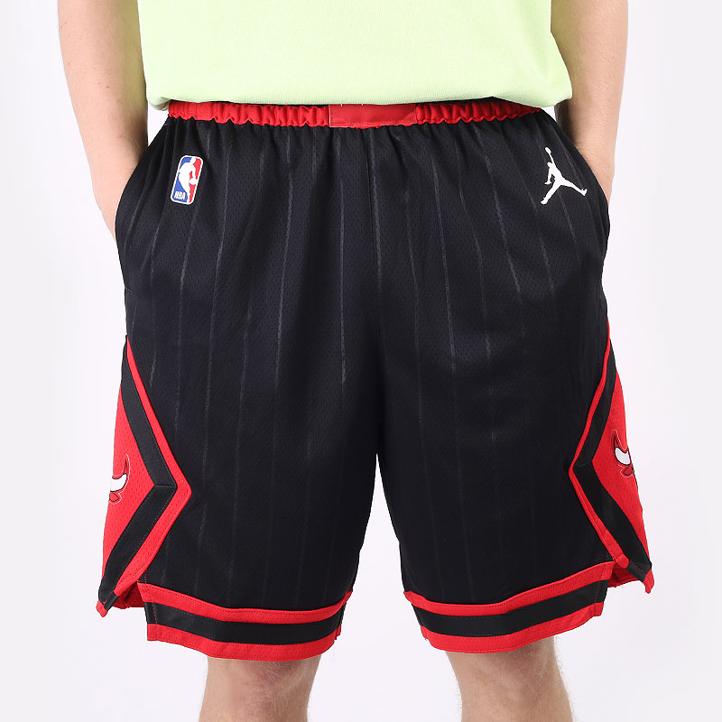 мужские черные шорты  Jordan Chicago Bulls Statement Edition Jordan NBA Short CV9555-010 - цена, описание, фото 2